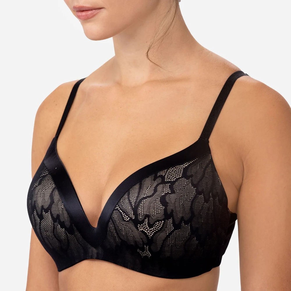 NEW Underoutfit 1258 Satin Grace Black Lace Wireless Bra with Extender Medium
